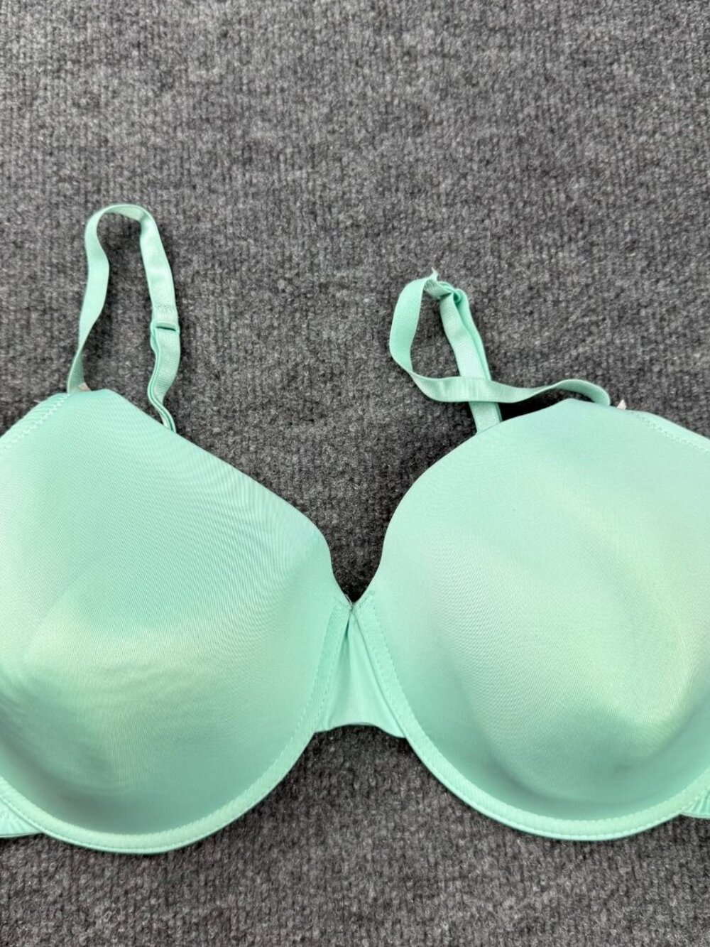 Joe Boxer Mint Green Underwire Bra Size 40dd Needs Cleaning Stain